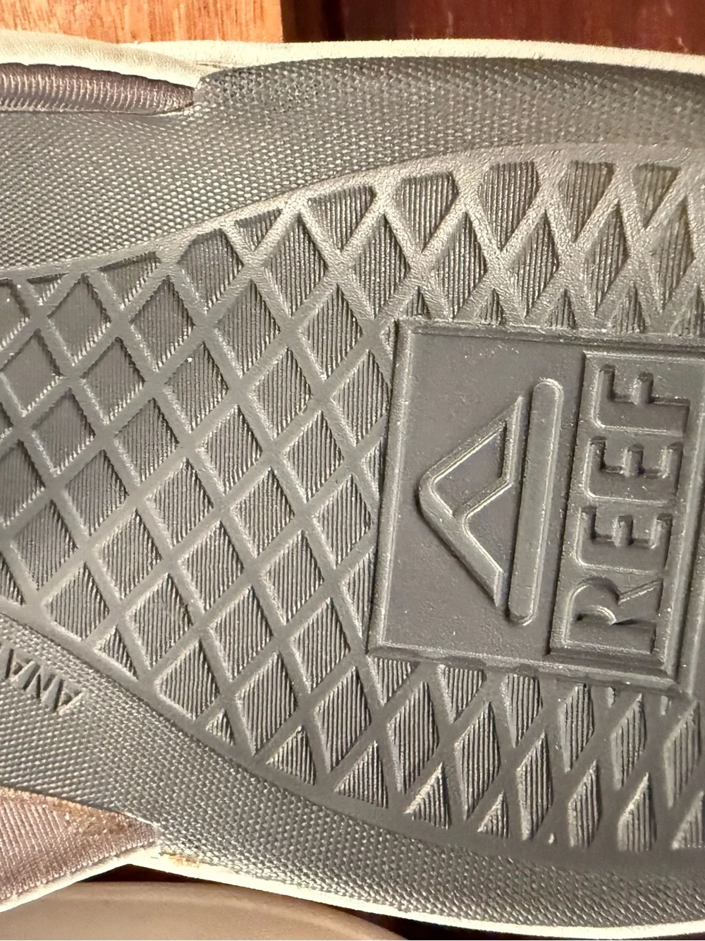 Reef Men's Deckhand Water Friendly Flip Flops Grey Size 11